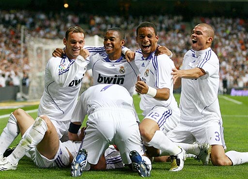 TA：切尔西现在无意引进门将，还拒绝了对约恩森的报价