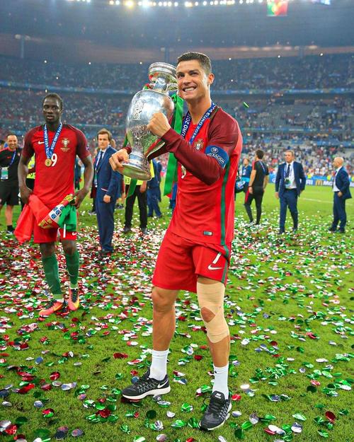 2026美加墨世界杯分组抽签结果出炉，姆巴佩、哈兰德小组赛相遇！