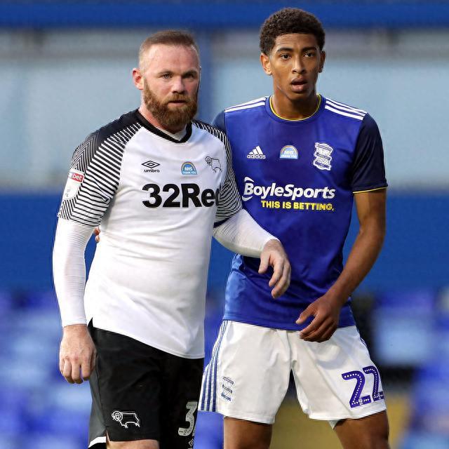 幸福甜蜜，高准翼爱人社媒分享婚纱照拍摄花絮